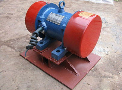 從而使物料從倉口順利排出，保證穩定供料所必需的設備